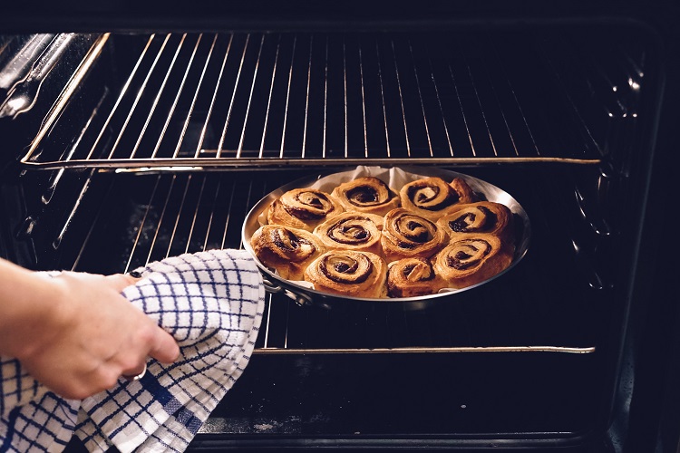 How To Clean Your Oven Without Using Harsh Chemicals
